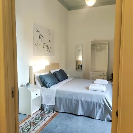 Couette-café Ausa 4*